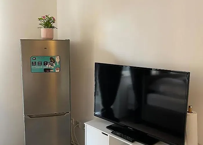 Central Studio Aparment In Popular Neighborhood